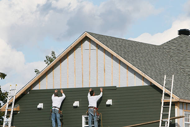 Professional Vinyl Siding technician working in Granby, CT